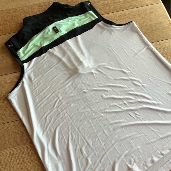Jamie Sadock Like New Quarter Zip Sleeveless Top in SZ XL - Picture 8 of 10